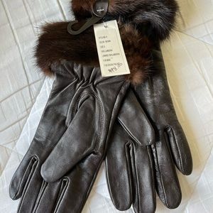 100% Lambskin leather with mink trim dark brown gloves. New.